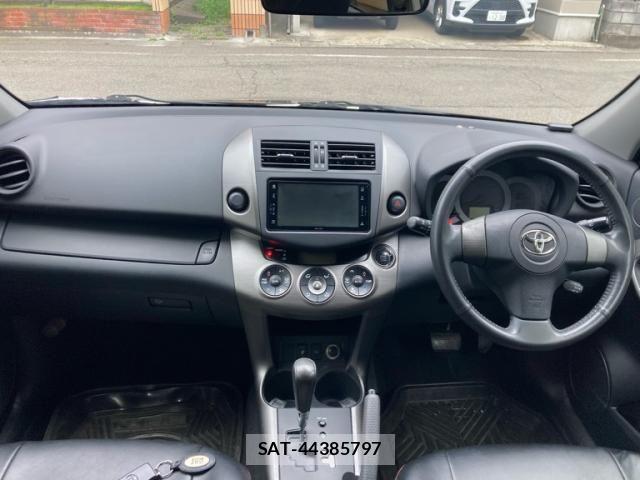 Toyota RAV4 2011-11 8781821-13