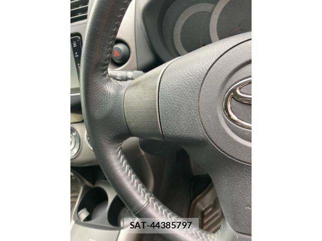 Toyota RAV4 2011-11 8781821-15