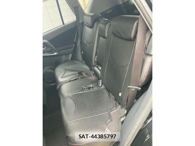 Toyota RAV4 2011-11 8781821-19