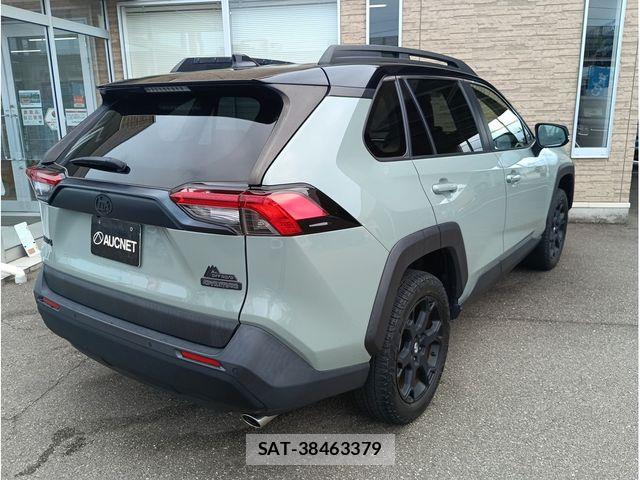 Toyota RAV4 2022-12 8781805-2