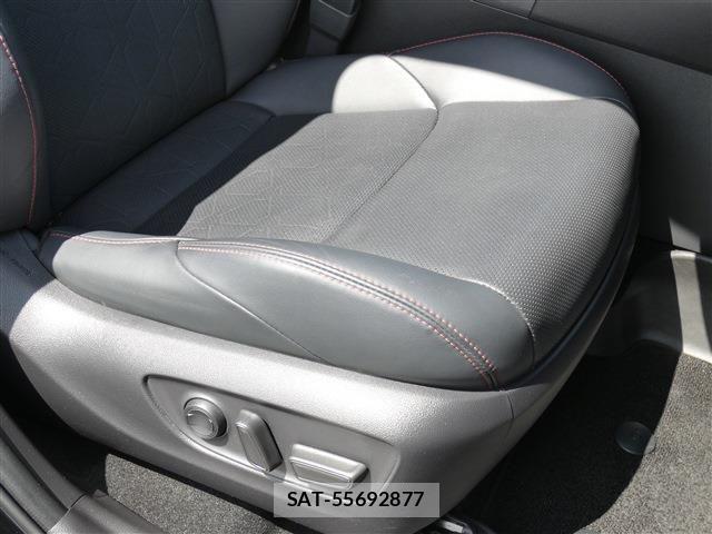 Toyota RAV4 2025-09 8781797-17