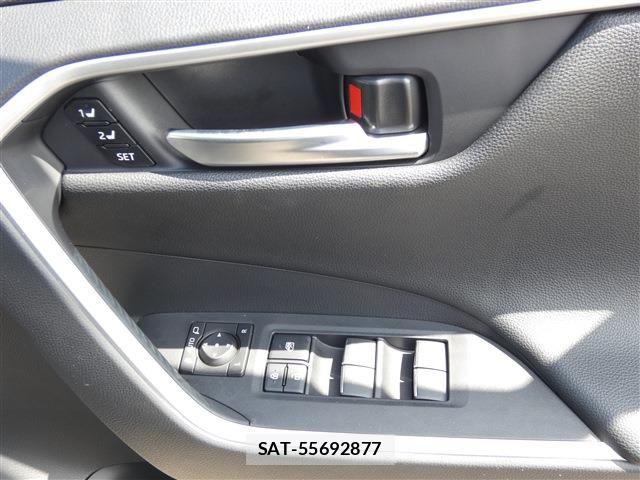Toyota RAV4 2025-09 8781797-24