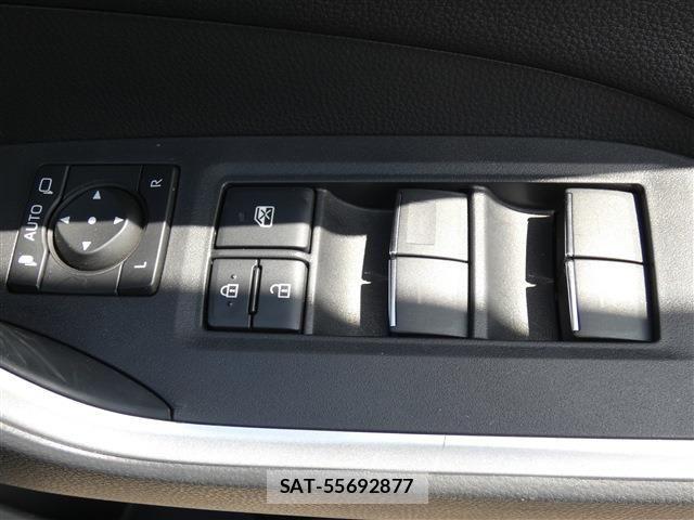 Toyota RAV4 2025-09 8781797-25