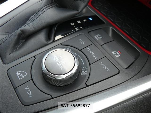 Toyota RAV4 2025-09 8781797-6