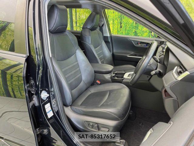 Toyota RAV4 2021-05 8781803-7