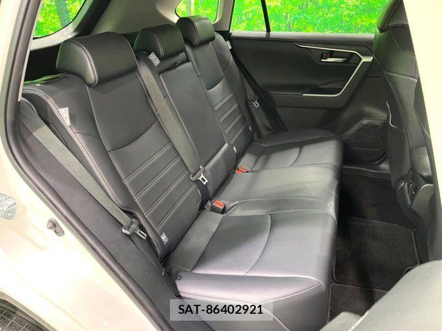 Toyota RAV4 2020-03 8781809-10
