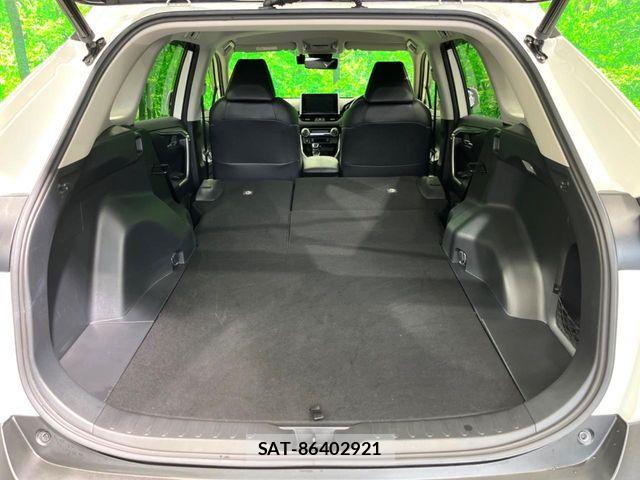 Toyota RAV4 2020-03 8781809-11