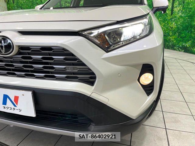 Toyota RAV4 2020-03 8781809-14