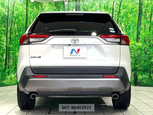 Toyota RAV4 2020-03 8781809-16