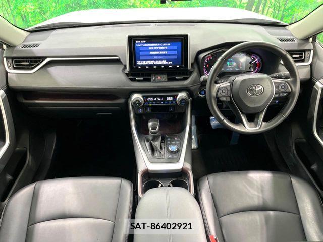 Toyota RAV4 2020-03 8781809-1