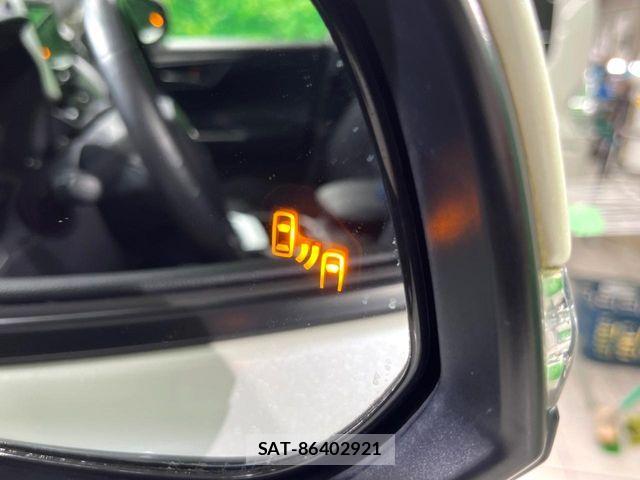 Toyota RAV4 2020-03 8781809-6