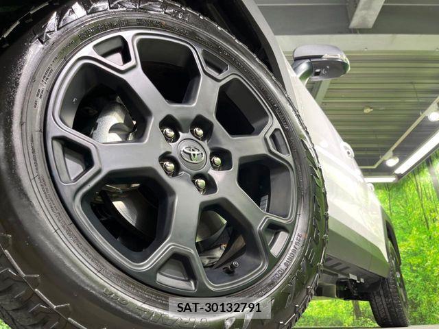 Toyota RAV4 2024-10 8781796-12