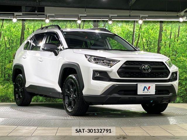 Toyota RAV4 2024-10 8781796-15