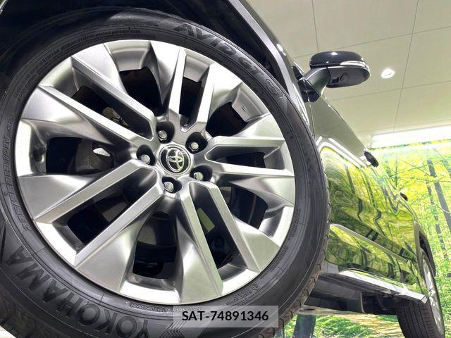 Toyota RAV4 2023-08 8781798-13