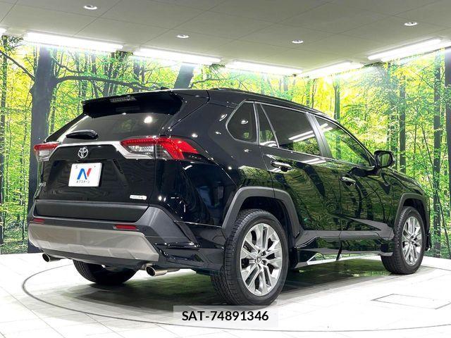 Toyota RAV4 2023-08 8781798-17