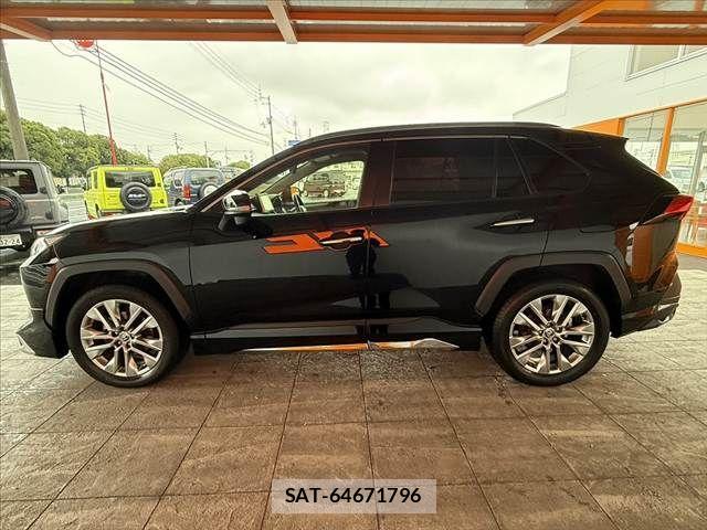 Toyota RAV4 2019-12 8781812-11