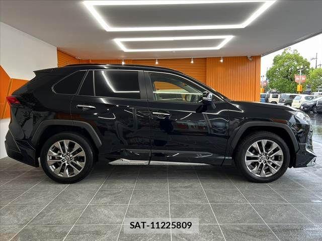 Toyota RAV4 2025-03 8797292-11