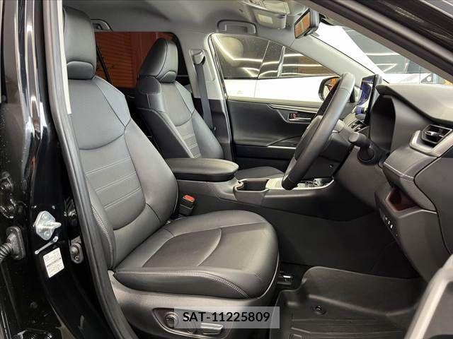 Toyota RAV4 2025-03 8797292-15