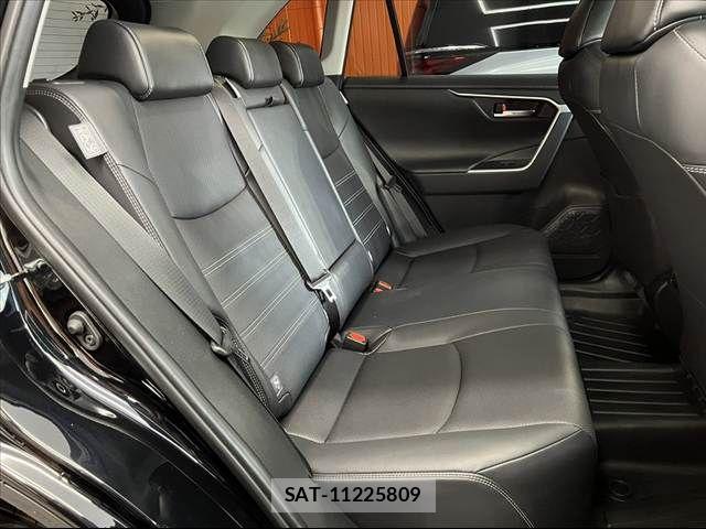 Toyota RAV4 2025-03 8797292-17