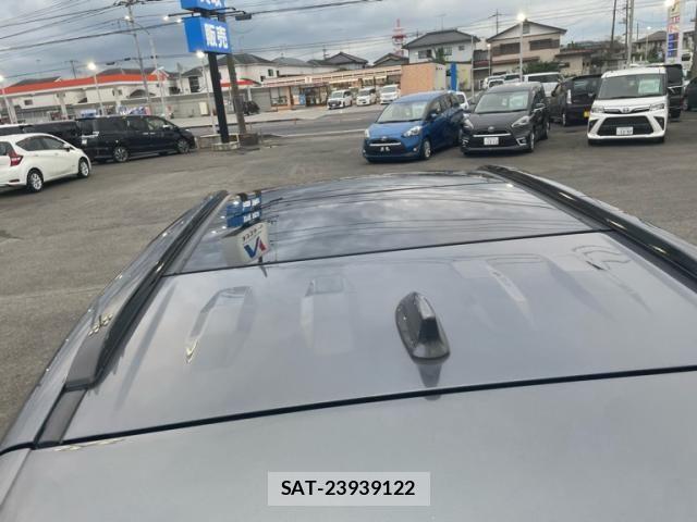 Toyota RAV4 2019-05 8831278-9