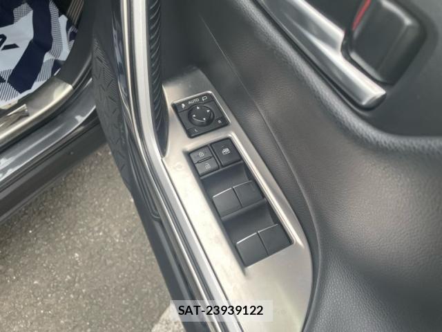 Toyota RAV4 2019-05 8831278-11