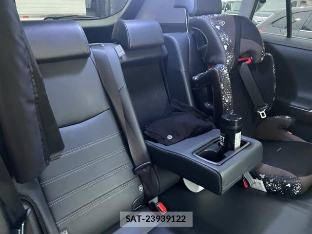 Toyota RAV4 2019-05 8831278-15