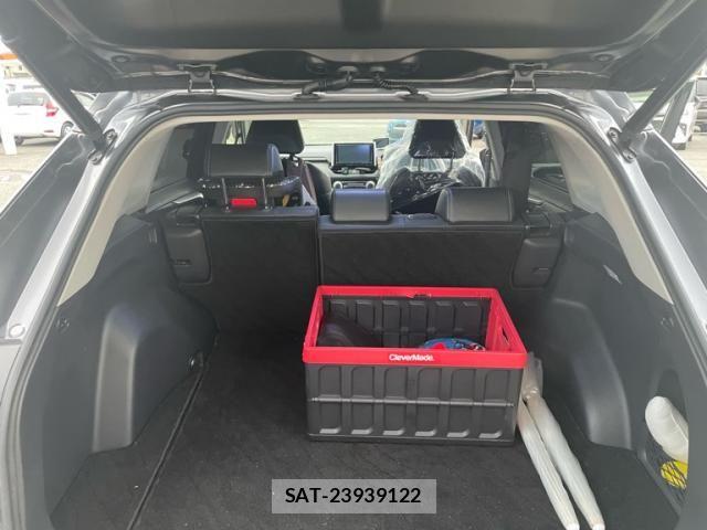 Toyota RAV4 2019-05 8831278-16