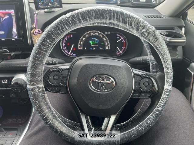 Toyota RAV4 2019-05 8831278-23