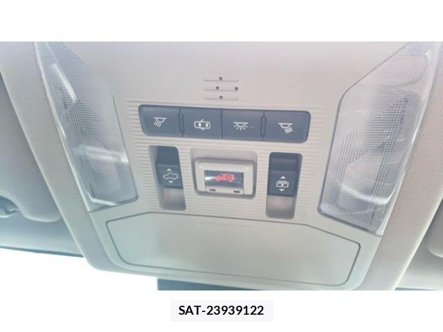 Toyota RAV4 2019-05 8831278-27