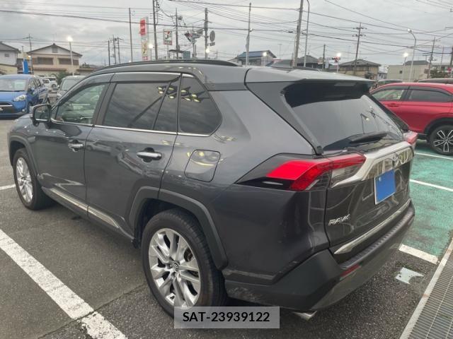 Toyota RAV4 2019-05 8831278-4