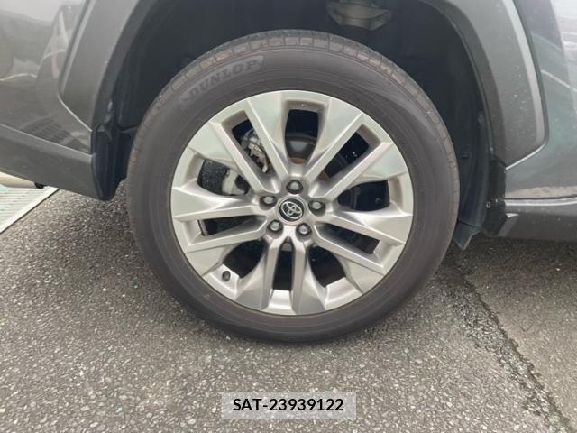 Toyota RAV4 2019-05 8831278-8