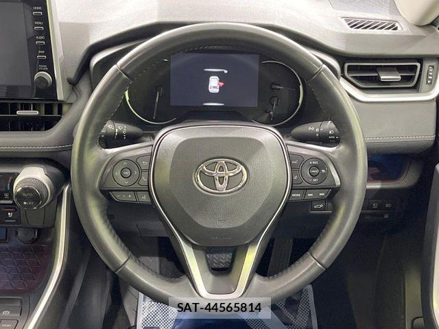 Toyota RAV4 2022-07 8831275-10