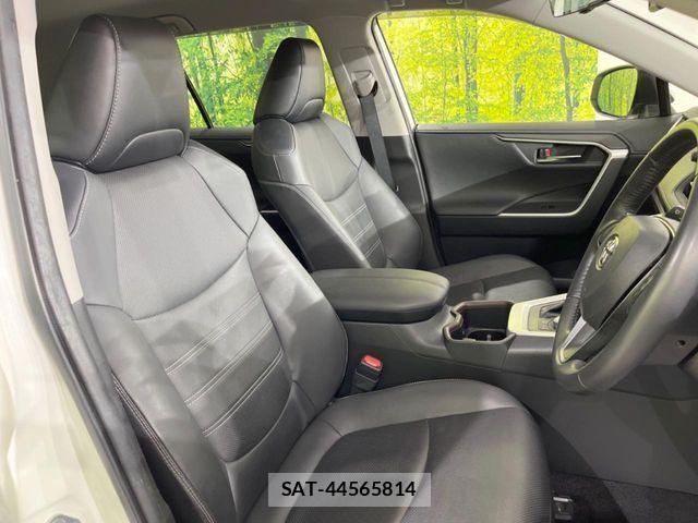 Toyota RAV4 2022-07 8831275-7