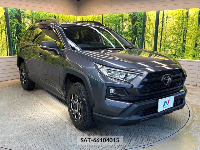 Toyota RAV4 2024-03 8831267-15