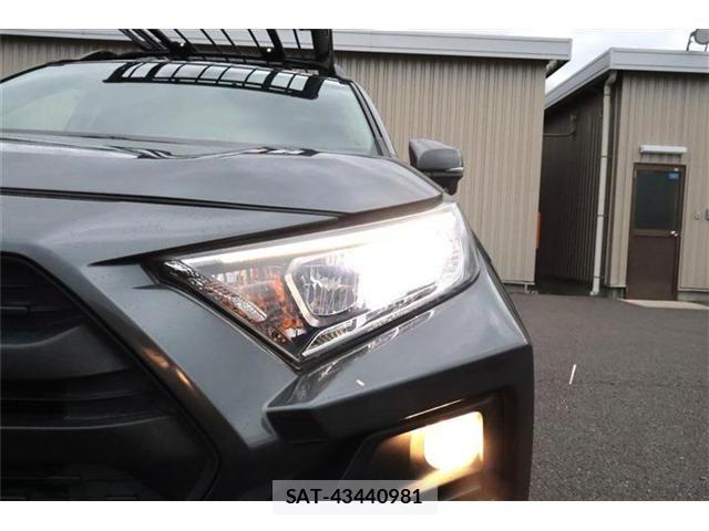 Toyota RAV4 2021-03 8831274-13