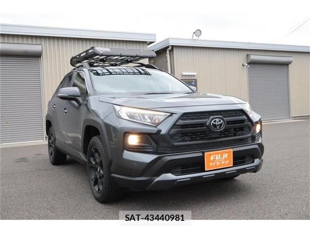 Toyota RAV4 2021-03 8831274-18
