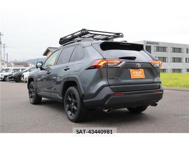 Toyota RAV4 2021-03 8831274-19