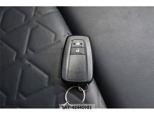 Toyota RAV4 2021-03 8831274-23