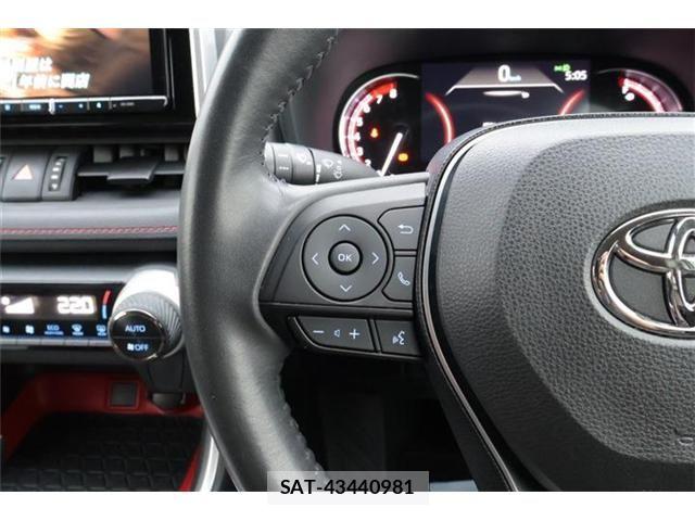 Toyota RAV4 2021-03 8831274-24