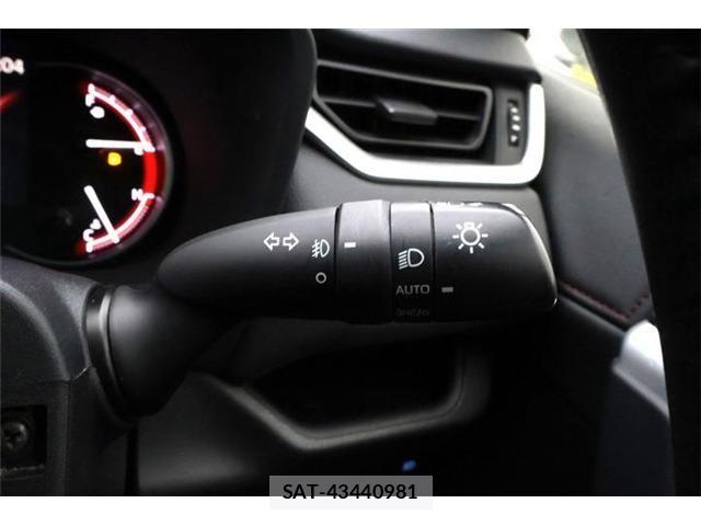 Toyota RAV4 2021-03 8831274-26