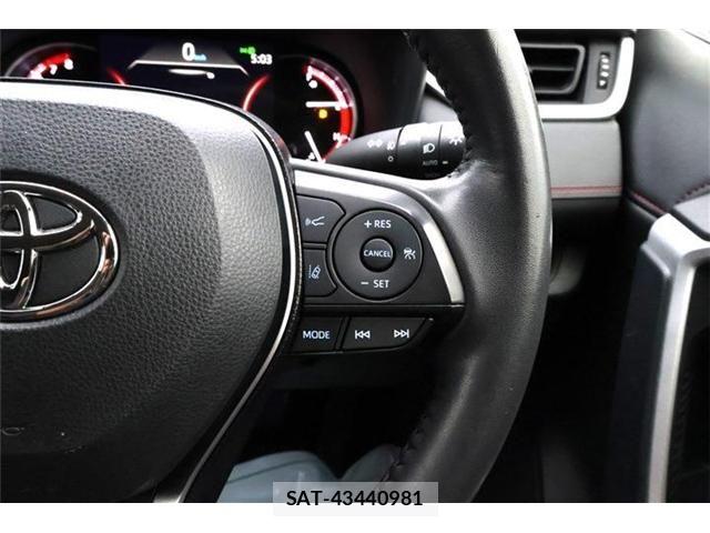 Toyota RAV4 2021-03 8831274-4