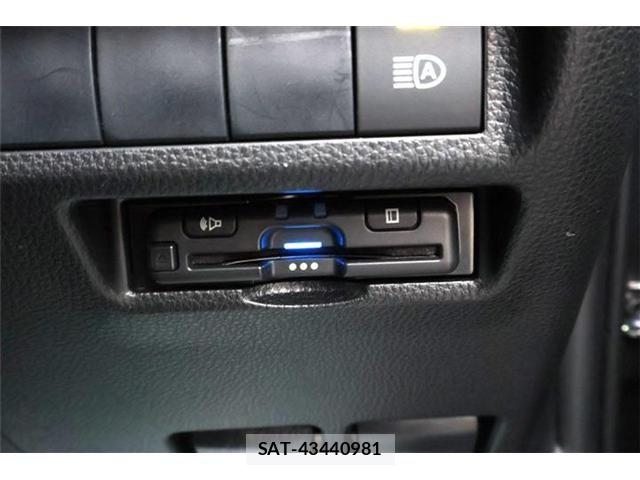 Toyota RAV4 2021-03 8831274-5