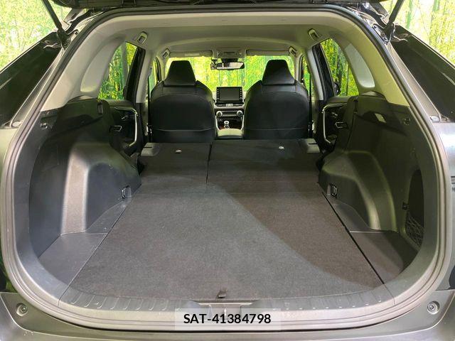 Toyota RAV4 2021-05 8831276-9