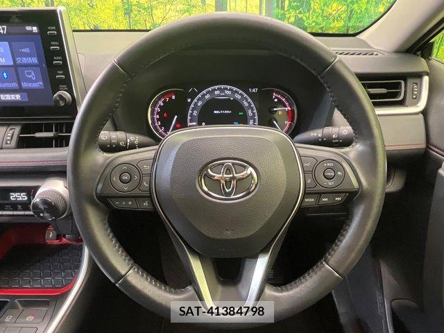 Toyota RAV4 2021-05 8831276-10