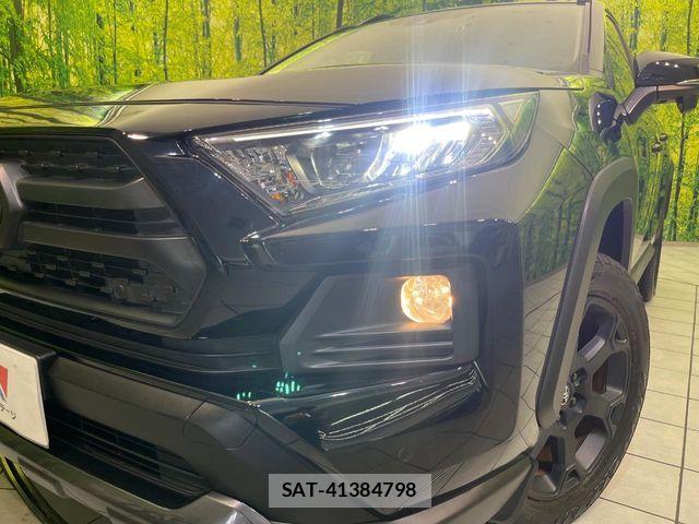 Toyota RAV4 2021-05 8831276-11