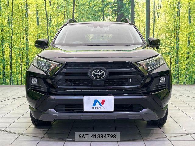 Toyota RAV4 2021-05 8831276-13
