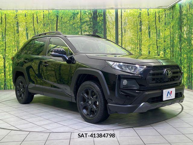 Toyota RAV4 2021-05 8831276-15