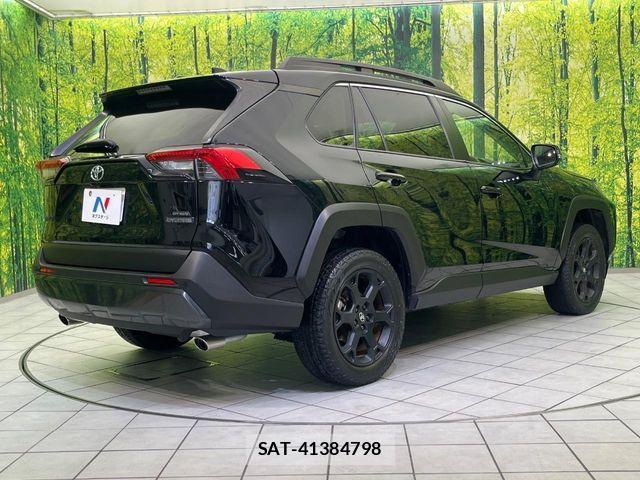 Toyota RAV4 2021-05 8831276-16