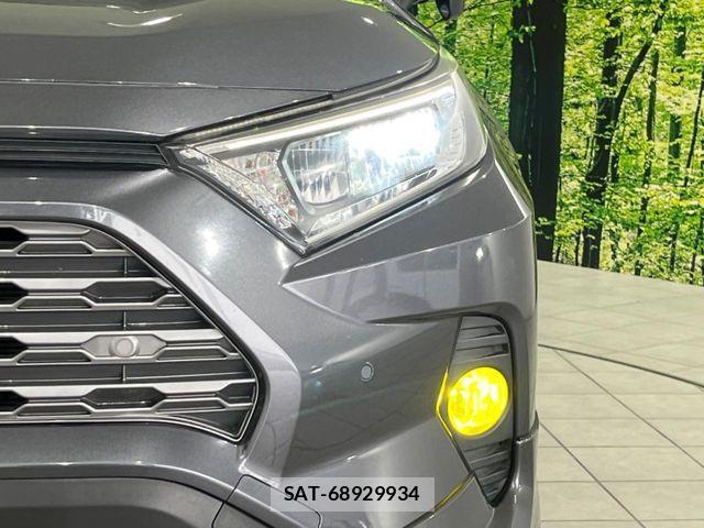 Toyota RAV4 2019-04 8831280-13
