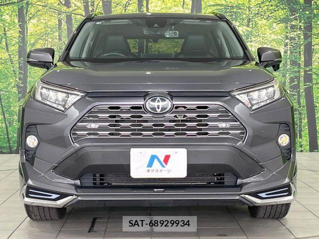 Toyota RAV4 2019-04 8831280-15